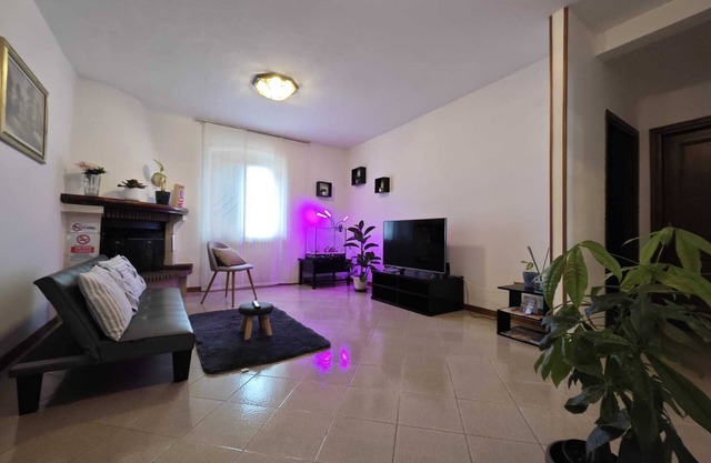 Charlie's Home B&B-Private Parking-Arezzo Trade Fairs and Congresses-Historic Center