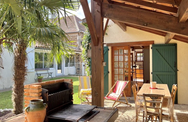 Charmant Studio 25 m² Avec Mezzanine et Piscine