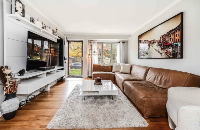 Charming 4 Bedroom Close to Downtown