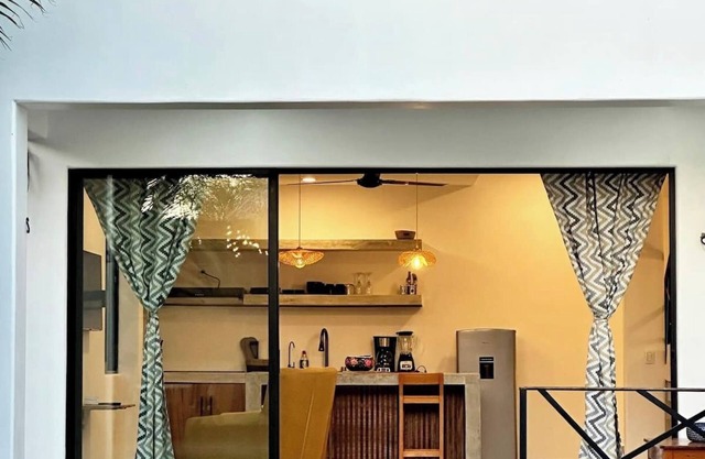 Charming 1-bedroom house Brisas de Zicatela with WiFi, AC, palapa,swimmingpool