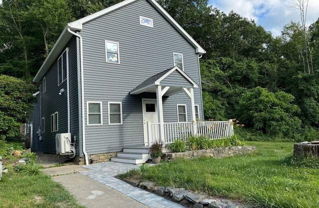 Charming 1-bedroom apartment in peaceful North Stonington