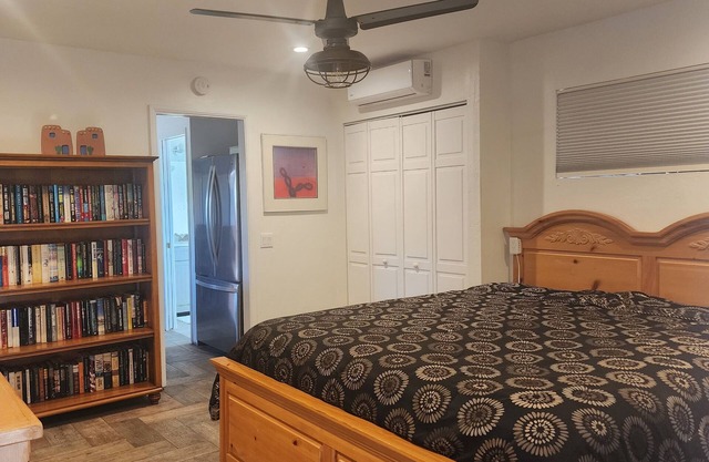 Charming 1-bedroom cottage with AC, WiFi in pleasant Borrego Springs.