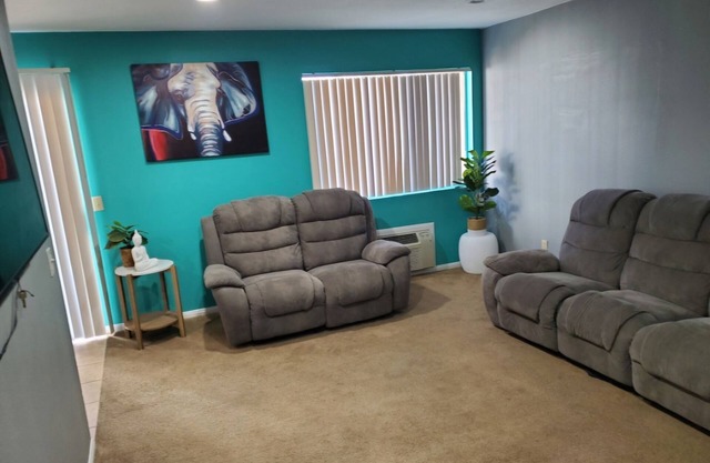Charming 1-bedroom apartment with AC and WiFi in pleasant Spring Valley