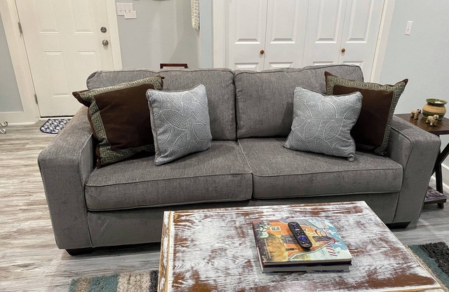 Charming 1-bedroom apartment. Minutes from Fort Jackson and Downtown Columbia.