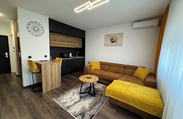 Charming 1-bedroom apartment with WiFi, AC in lovely Vukovar