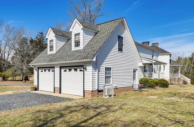 Charming 1-bedroom apartment with AC, WiFi in serene Dillwyn countryside