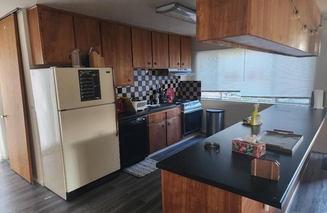 Charming 1-bedroom apartment in Oakland with WiFi access