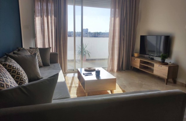 Charming 1-bedroom apartment in welcoming Hiboun with WiFi, AC