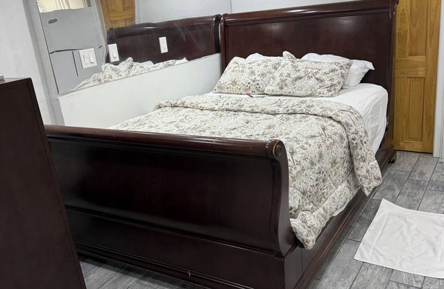 Charming 1-bedroom apartment with AC, WiFi in wonderful Queens