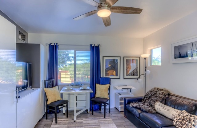 Charming 1-bedroom apartment with AC, WiFi in welcoming Civano, Tucson