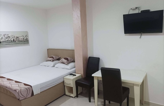 Charming 1-bedroom apartment with WiFi and AC in lovely Budva