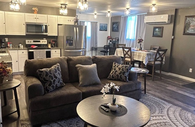 Charming 1-bedroom apartment in enchanting Elko with WiFi, AC