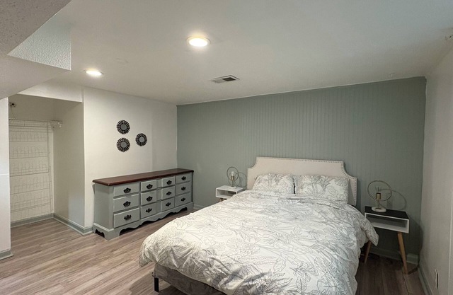 Charming 1-bedroom Bed and Breakfast with WiFi and AC in lovely Norcross