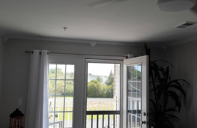 Charming 1-bedroom condo in Wilmington with AC, WiFi close to beach, hospital !