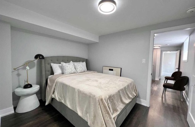 Charming 1-bedroom apartment in enchanting Mississauga with AC, WiFi