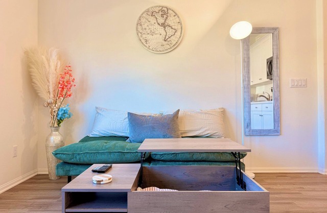 Charming 1-bedroom cottage in wonderful Winchester for professional travelers