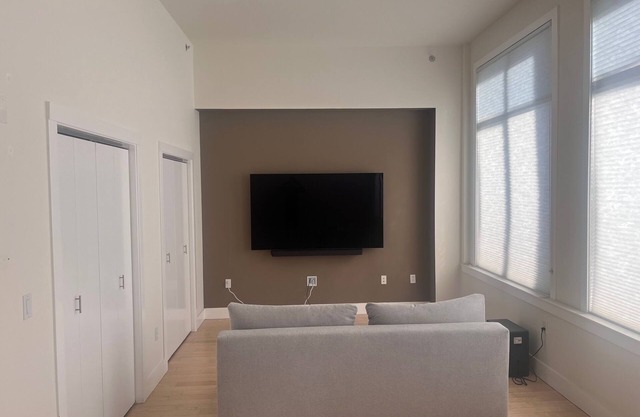 Charming 1-bedroom condo in enchanting Oakland with WiFi