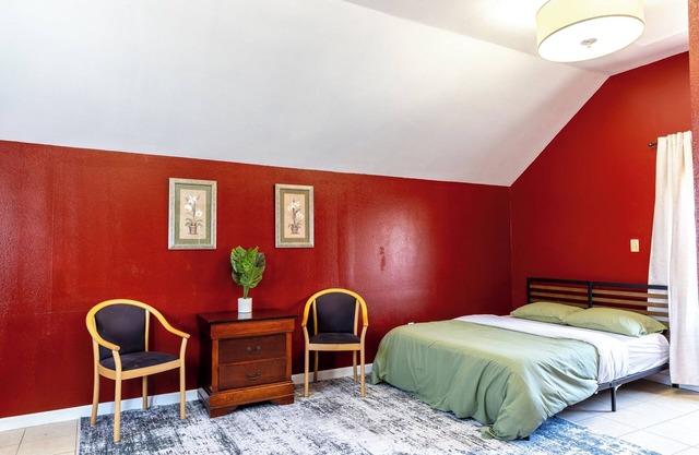 Charming 1-bedroom cottage in Richmond