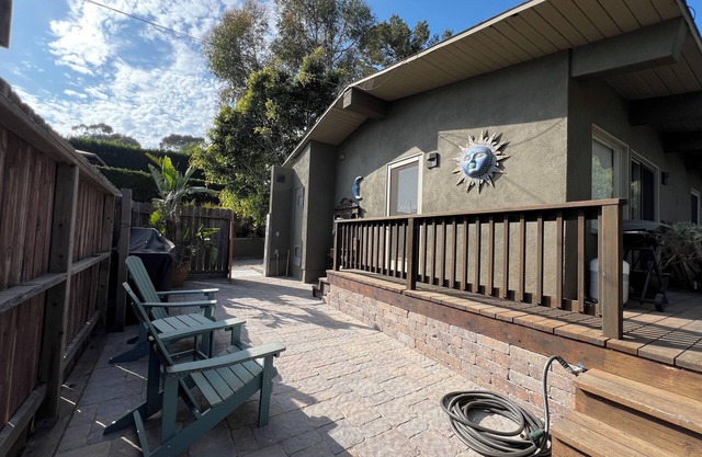 Charming 1-bedroom cottage in serene Malibu with WiFi
