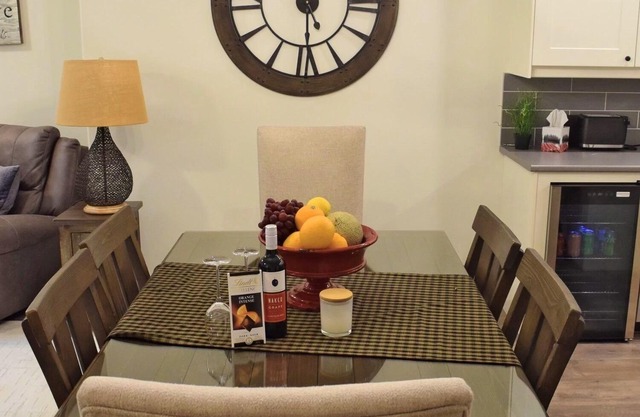 Charming 1-bedroom house with WiFi and AC in tranquil Rosedale