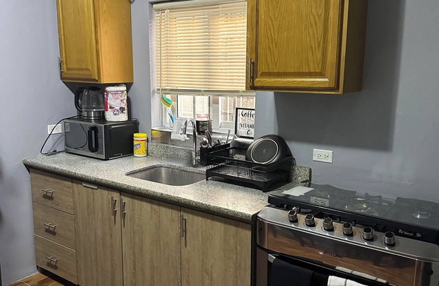 Charming 1-bedroom house in Kingston