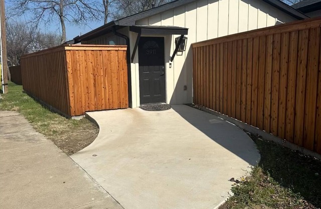 Charming 1-bedroom house with AC, WiFi in Dallas 15 from downtown 30 FT Worth