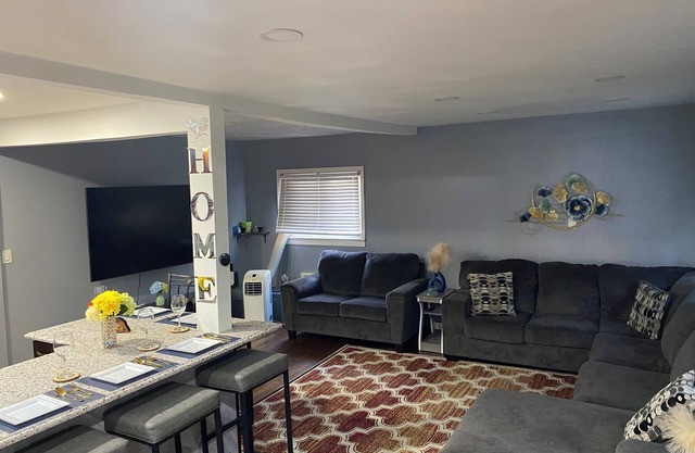 Charming 1-bedroom house with WiFi, AC in amazing Queens