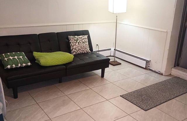 Charming 1-bedroom house in fabulous Queens with WiFi