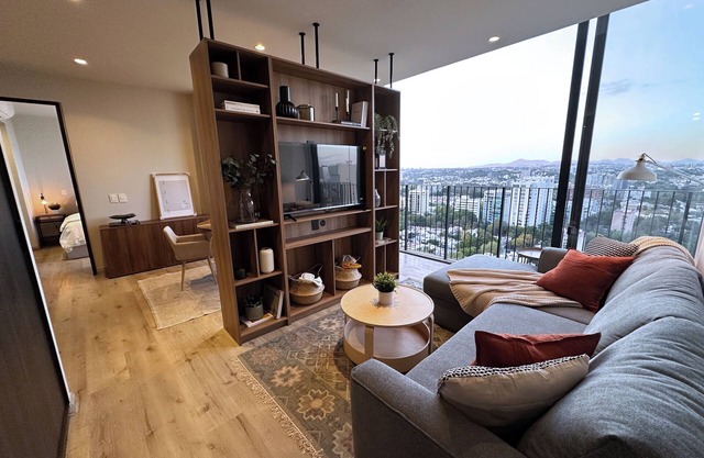 Charming 1-bedroom apartment in terrific Guadalajara with infinity pool, Gym