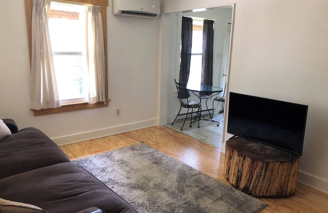 Charming 1 bedroom near Charleston hospitals