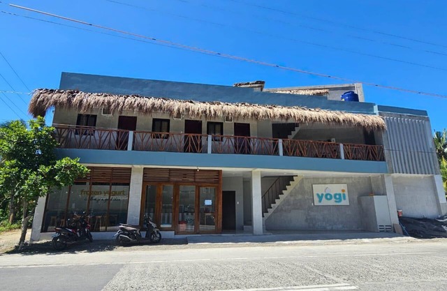 Charming 1-bedroom hotel with AC, WiFi in awesome General Luna