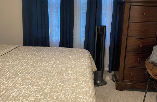 Charming 1 bedroom suite in a townhome with WiFi and AC in fabulous Milford