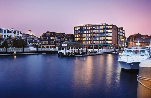 Charmante Suite mit 1 Schlafzimmer am Hafen in Newport, RI