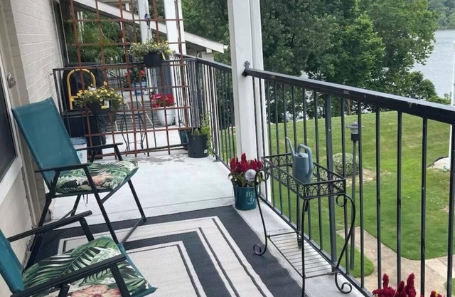 Charming 1-bedroom River apartment near Rebsamen Park!
