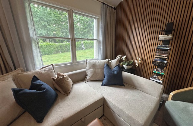 Charming 1-bedroom house in lovely Stony Brook with AC
