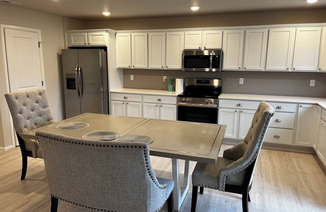 Charming 1 room with WiFi and AC in delightful Graham