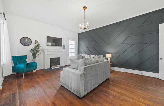 Charming 100-Year-Old 4BR - Perfect for Families & Winthrop Visits