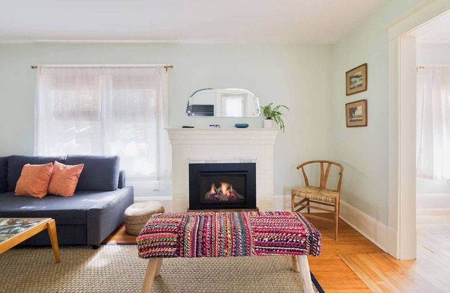 Charming 1930 Bungalow near Park & Beaches