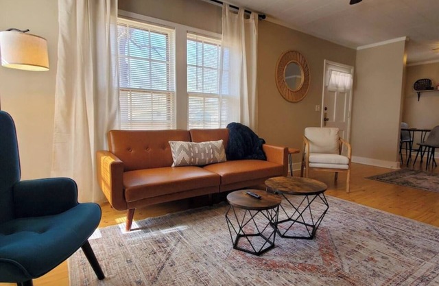 Charming 1940s Bungalow Cozy Vibes & Vintage Style