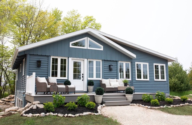 Koselig Cottage: Charming 1950's Danish Cottage on 5 Acres