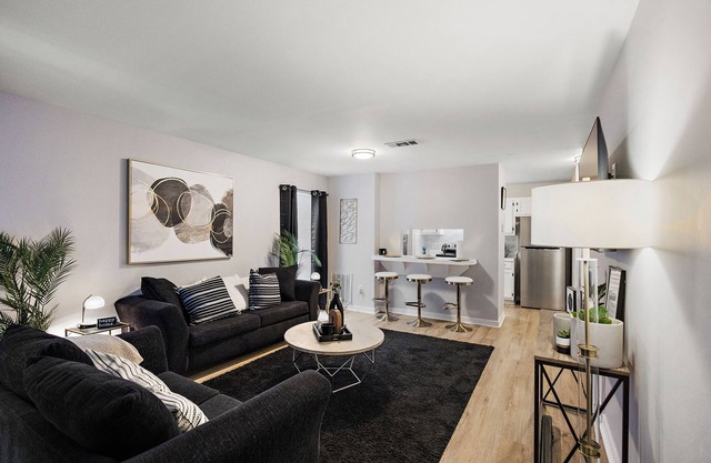 Charming 1bedroom apartment in delightful Jackson-Belhaven with reserved parking
