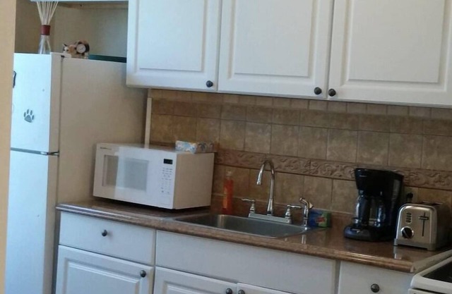 Charming 2-bedroom apartment with Wi-Fi, AC, 20 minutes away from Manhattan