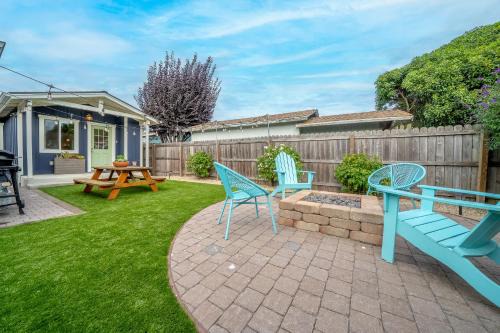 Charming 2 BDR Seaside Cottage - 5 Min to Beach