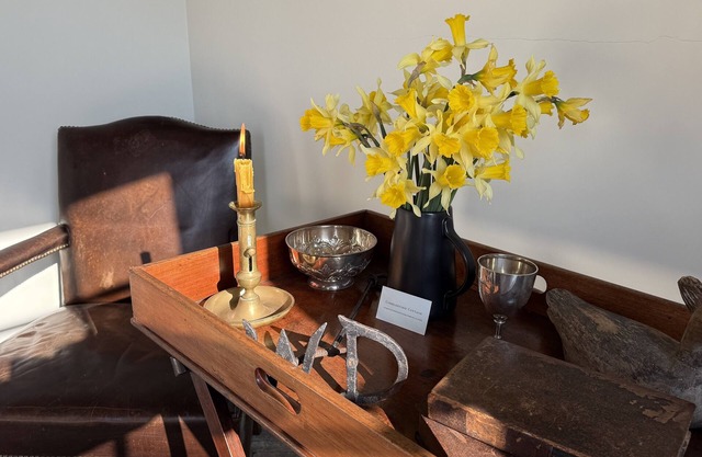 Charming 2-bedroom Garden Cottage & Carriage House