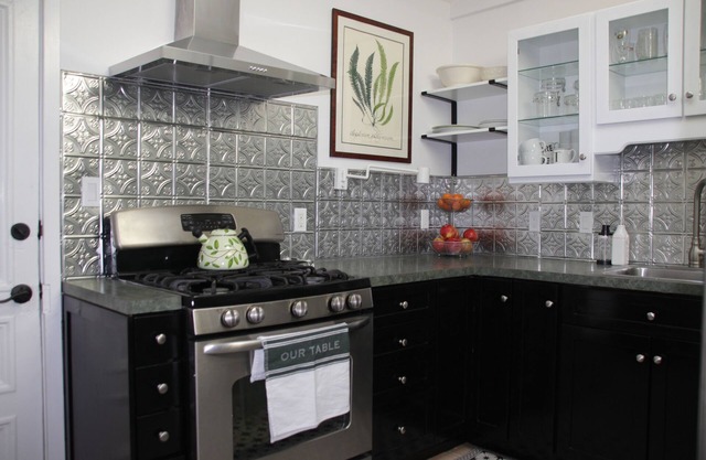 Charming 2 bedroom '20's house in Lawrence village