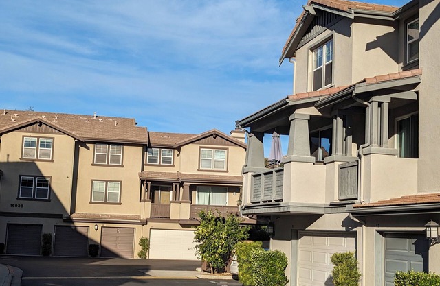 Charming 2 Bed/2.5 Bath Furnished Townhome in brilliant 4S Ranch San Diego CA