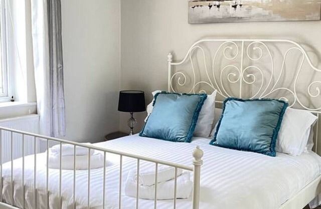 Charming 2-Bed Cottage, Exmouth | Sleeps 3