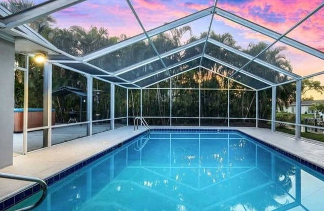 Charming 2-Bed Home With Pool