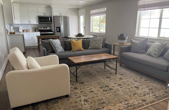 Charming 2-bedroom apartment in Pleasant Grove near the