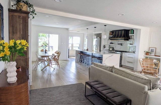 Charming 2-bedroom house with WiFi, AC in superb Salt Lake City